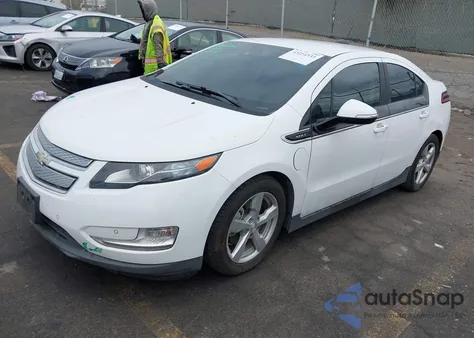 2015 Chevrolet Volt z USA, uszkodzony, nr VIN 1G1RD6E48FU103705